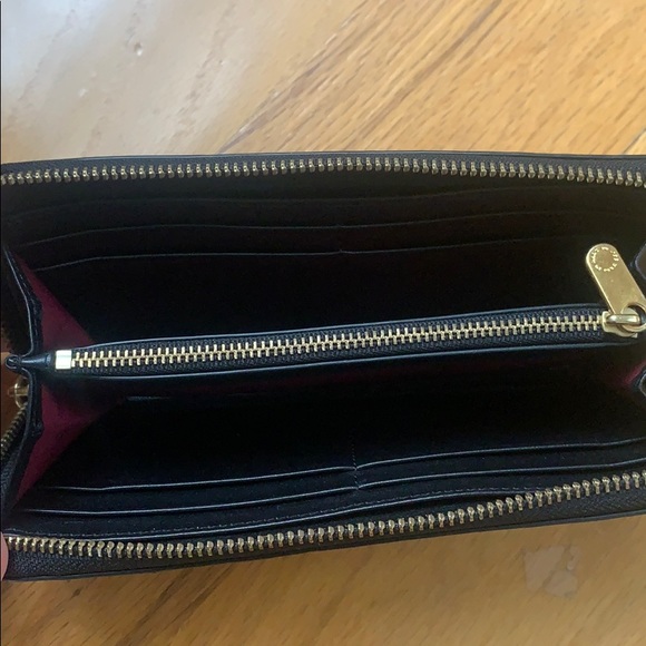 Marc by Marc Jacobs New Q Slim Ziparound Wallet - Picture 3 of 7